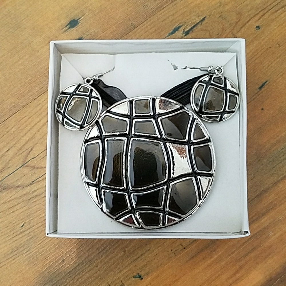 New Necklace and Earring set